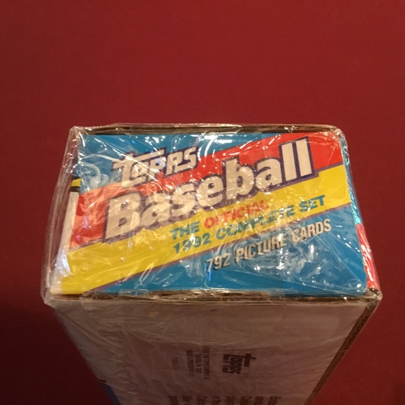 Topps 1992 Baseball Card Set with Box - Picture 2 of 3
